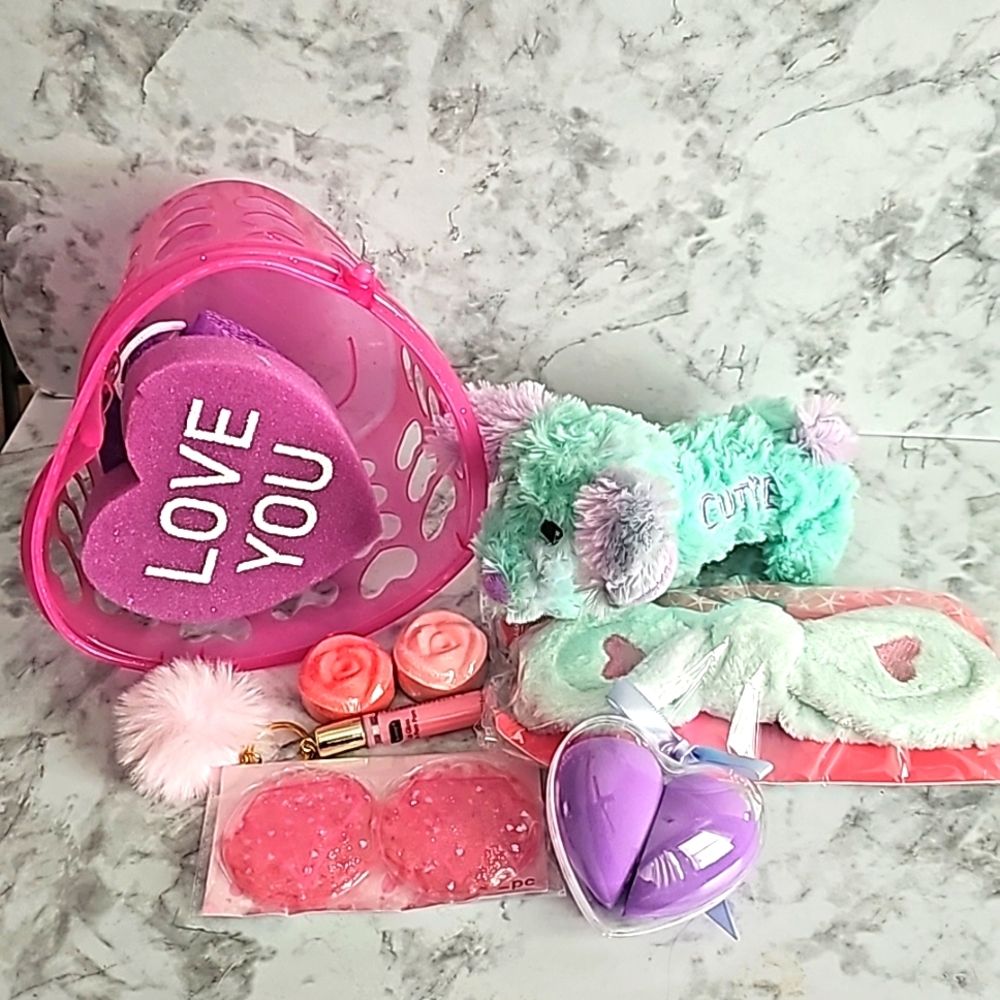 Love you spa gift basket